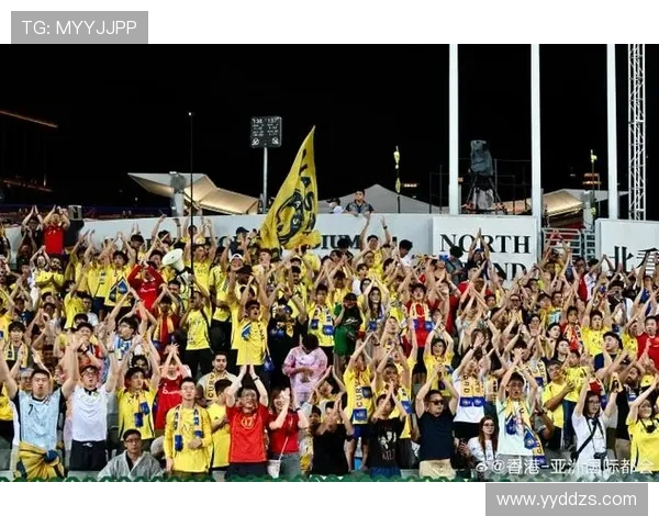 足球巨星签约潮流盛宴 新签约球员带来全球球迷狂热期待