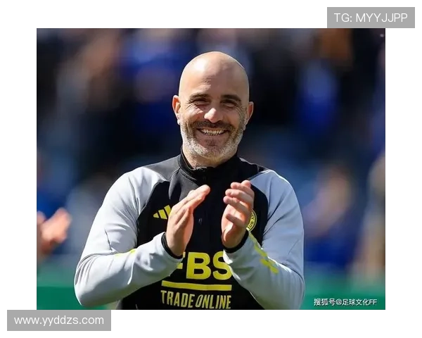 足球球星学历一览图标揭示明星球员背后的教育背景与成就